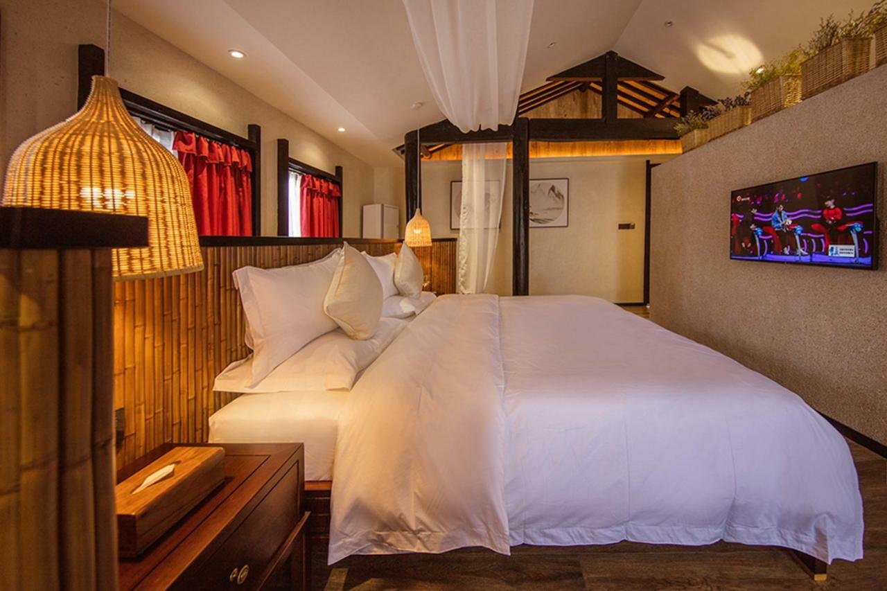 ליג'יאנג Lijiangl Hotel Liman Shenmiji Inn מראה חיצוני תמונה